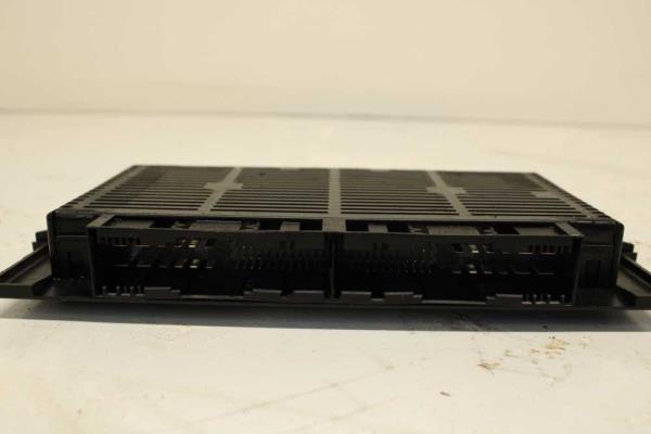 BOITIER ELECTRONIQUE BMW SERIE 3 E90 ( MODULE D ECLAIRAGE ) - Vue 3